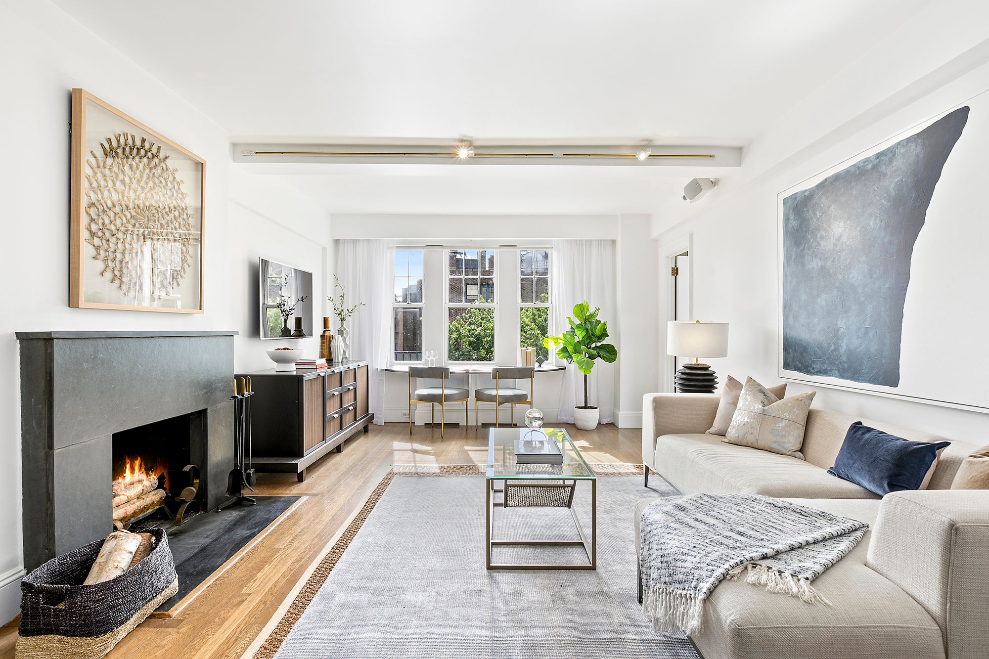 45 Christopher Street, 6B, New York — studio D Home Staging